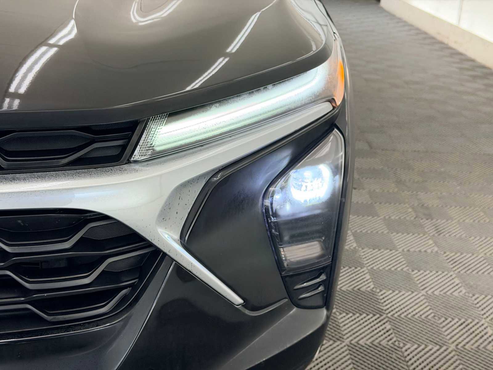 Used 2024 Chevrolet Trax LT image 10