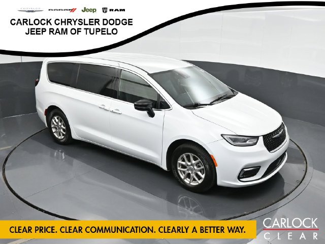 Used 2025 Chrysler Pacifica Select FWD image 49