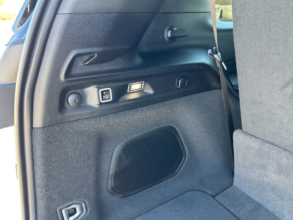 Used 2025 Jeep Grand Cherokee L Overland w/ Luxury Tech Group IV image 27