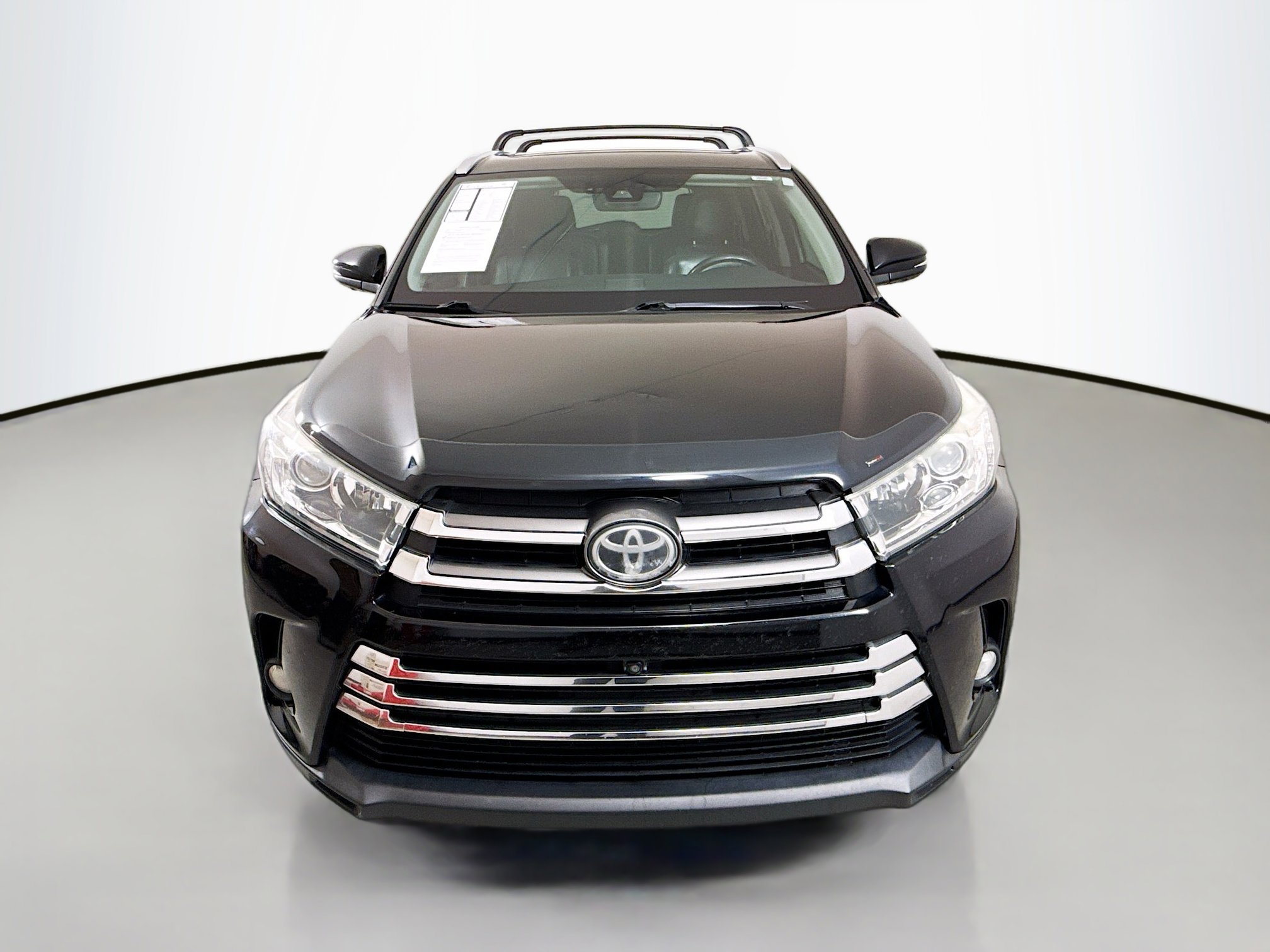 Used 2017 Toyota Highlander Limited Platinum AWD/4WD image 2