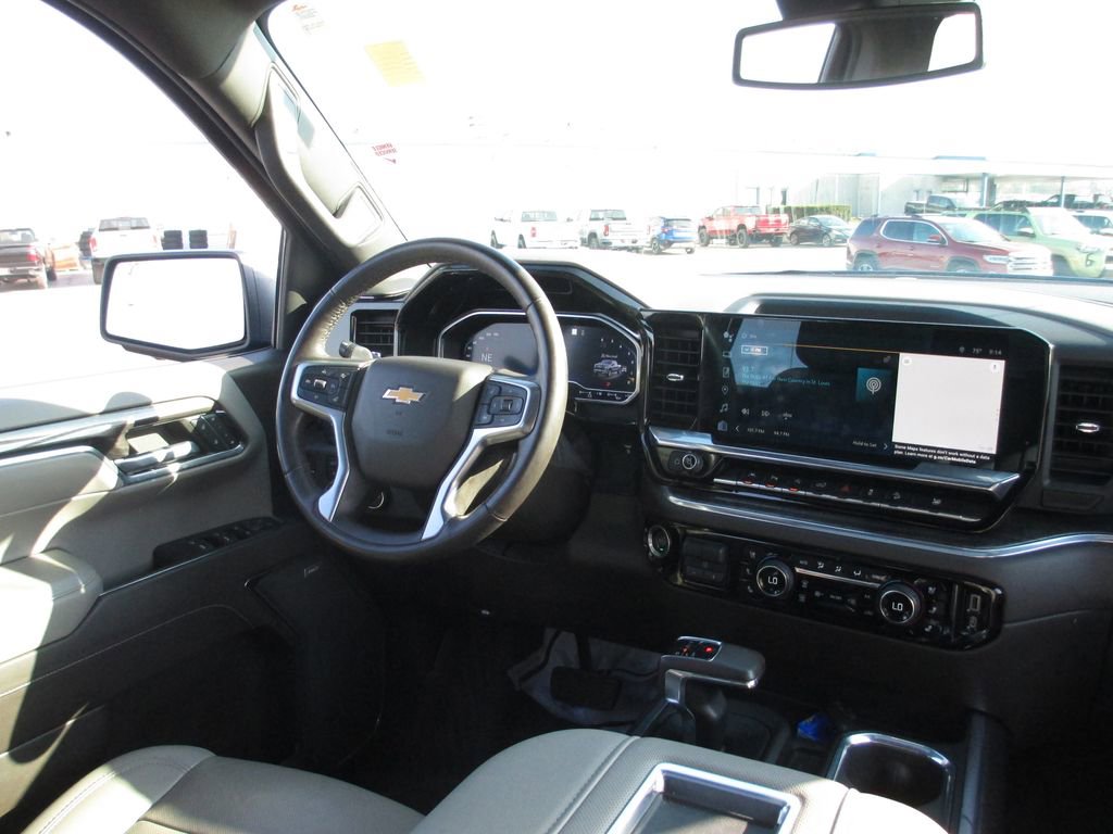 Used 2022 Chevrolet Silverado 1500 LTZ w/ LTZ Premium Package image 28
