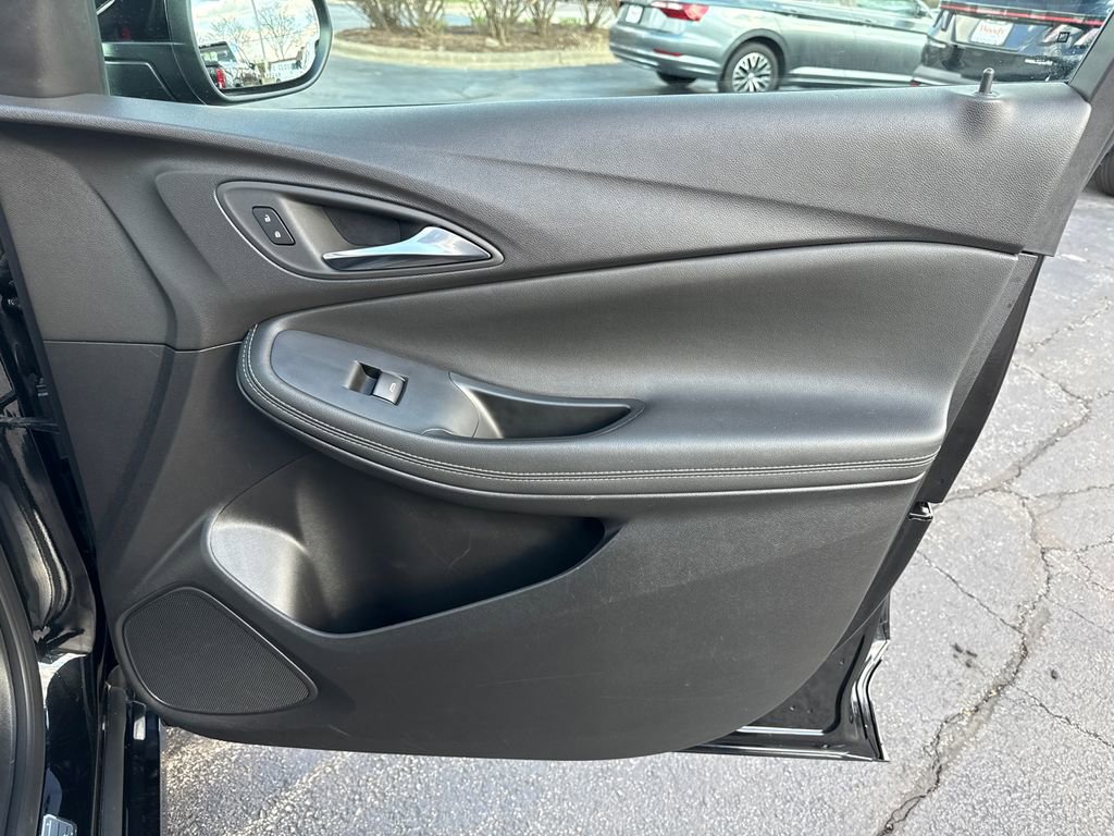 Used 2023 Buick Encore GX Select w/ Experience Buick Package image 38