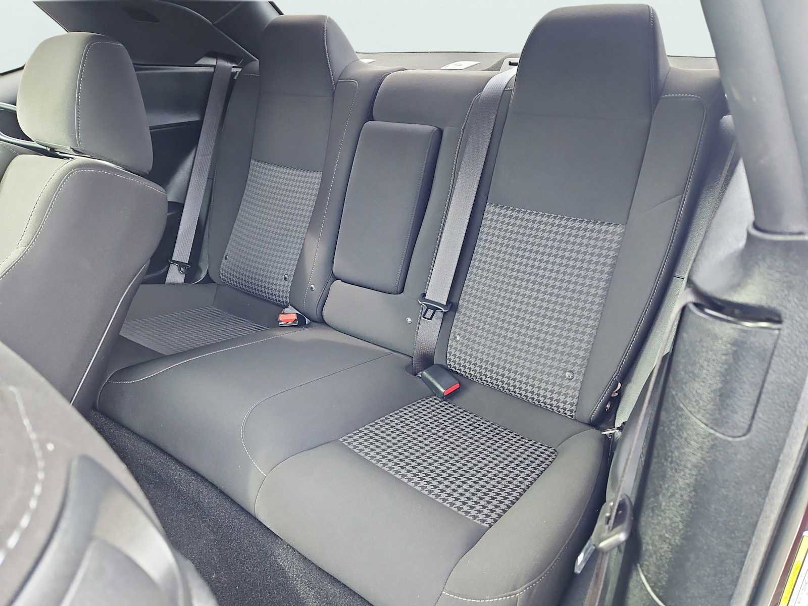 Used 2022 Dodge Challenger R/T w/ Blacktop Package image 31