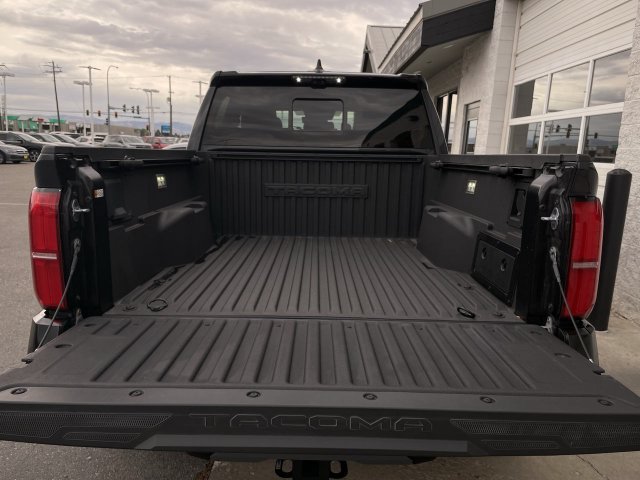 Used 2025 Toyota Tacoma TRD Pro AWD/4WD image 23