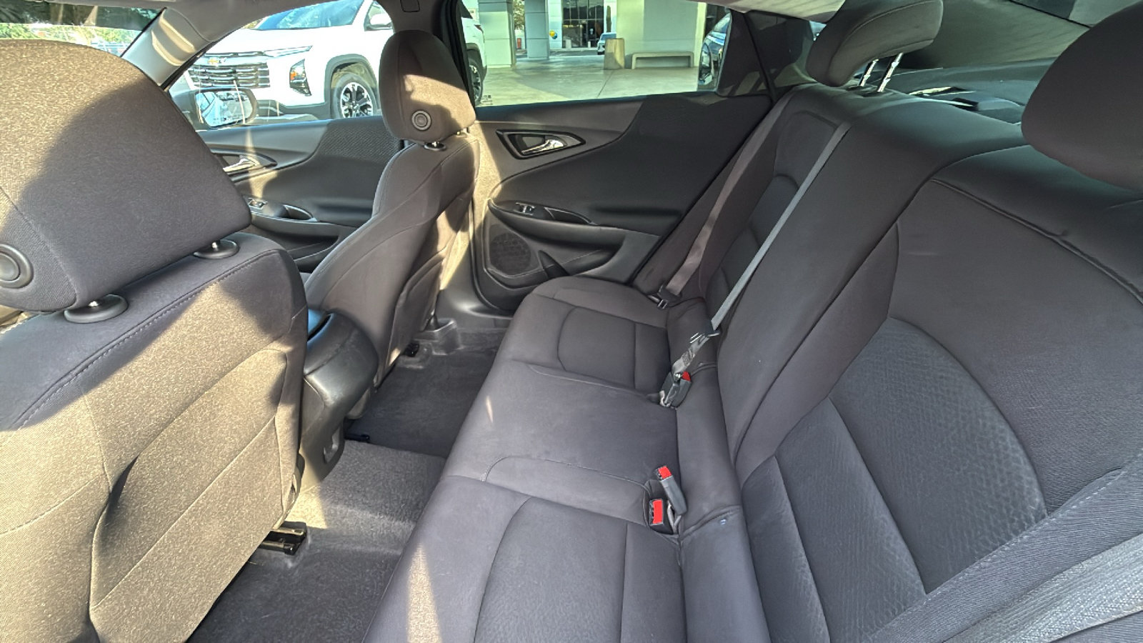Used 2025 Chevrolet Malibu LS FWD image 9