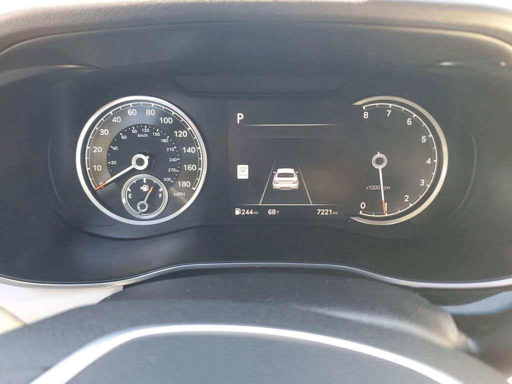 Used 2025 Genesis G70 2.5T AWD/4WD image 26