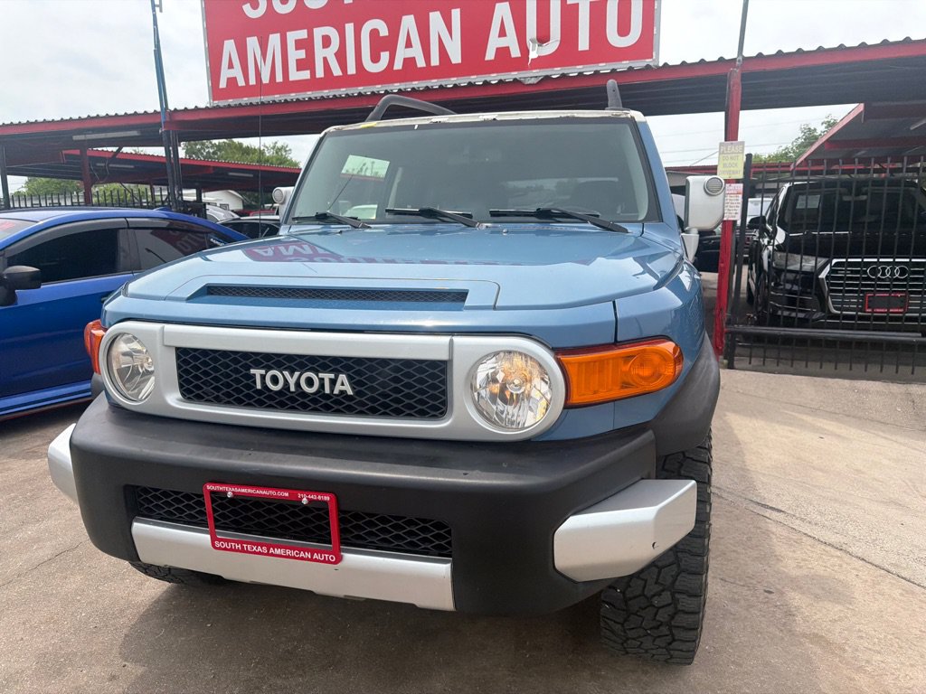 Used 2012 Toyota FJ Cruiser 4WD w/ Upgrade Pkg image 16