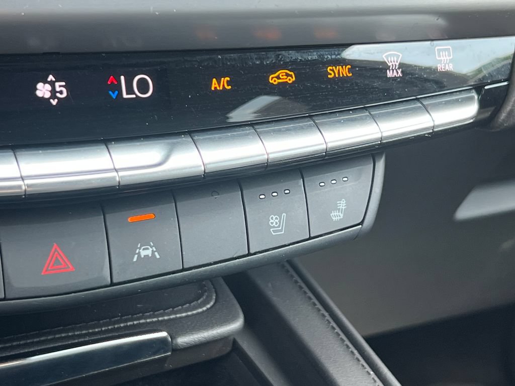 Certified 2024 Cadillac XT4 Sport AWD/4WD image 26