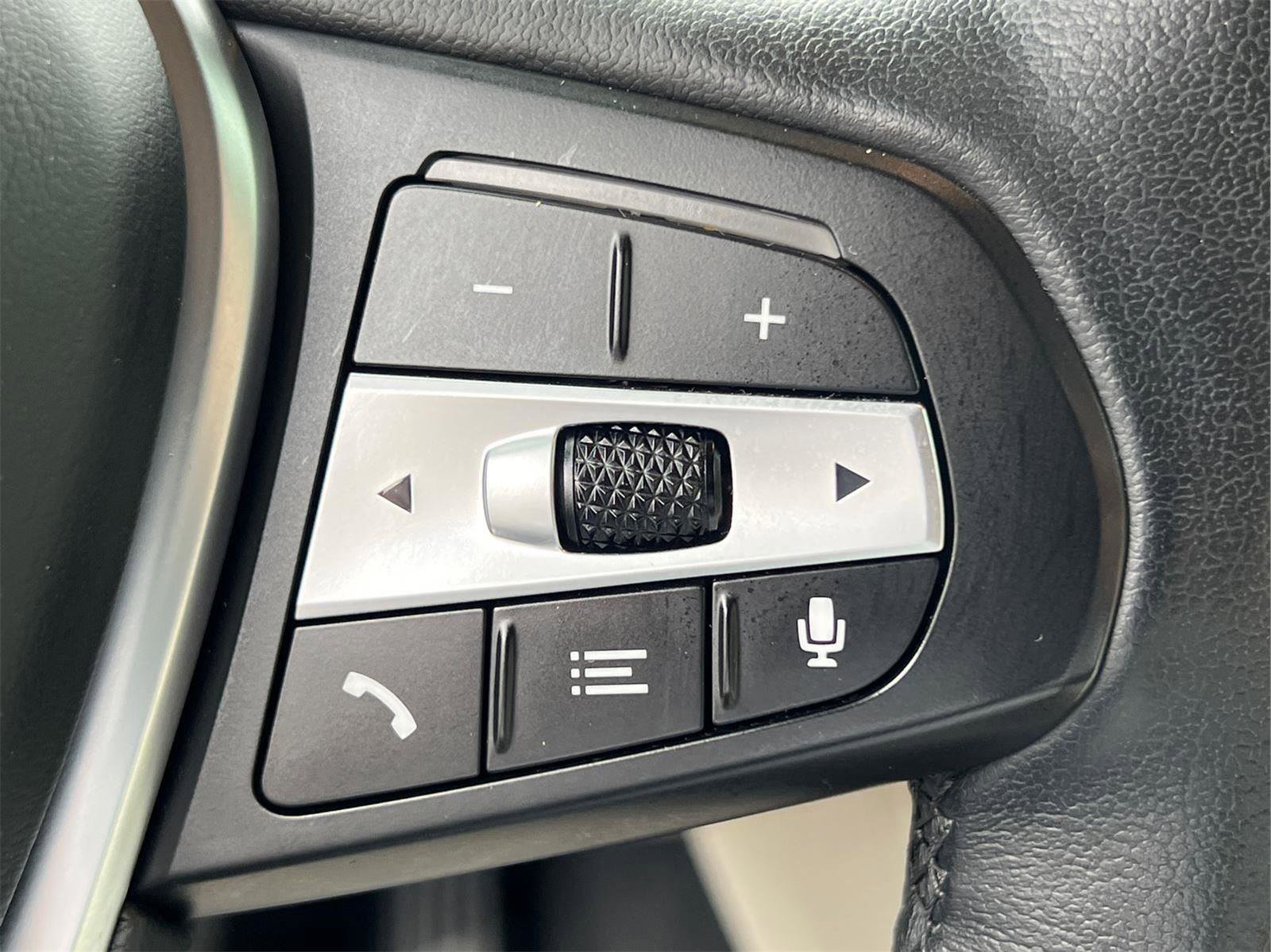 Used 2021 BMW X5 sDrive40i w/ Executive Package image 27