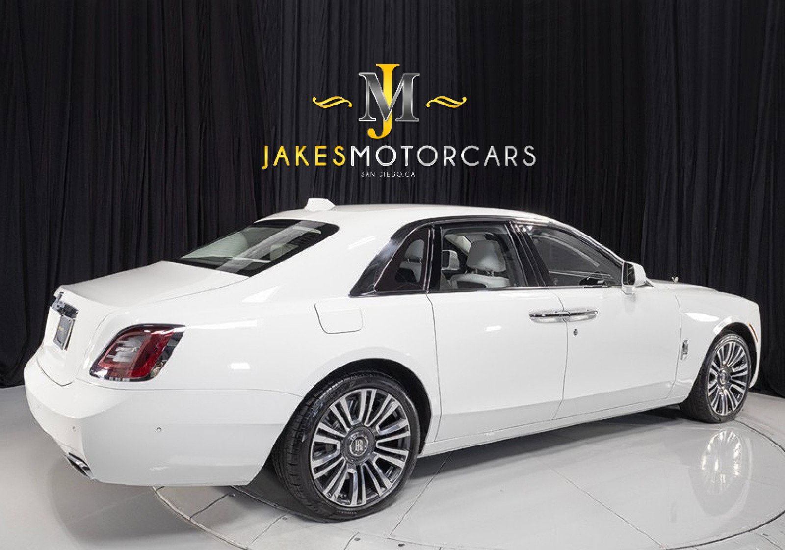 Used 2022 Rolls-Royce Ghost w/ Ghost Package AWD/4WD image 11