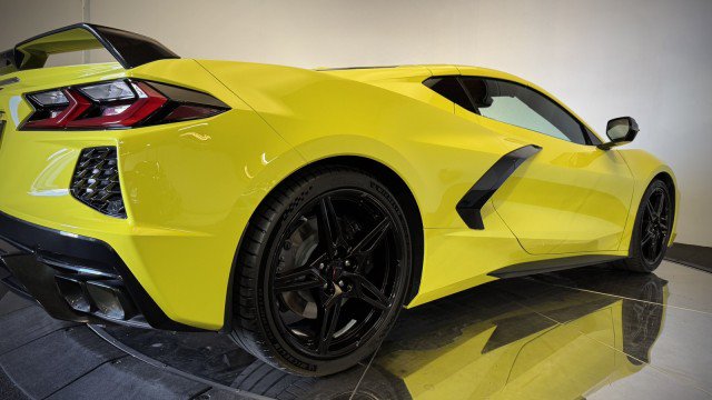 Used 2024 Chevrolet Corvette Stingray Premium Cpe w/ Z51 Performance Package RWD image 28