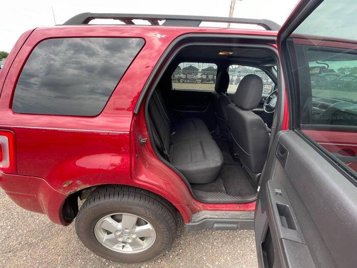 Used 2010 Ford Escape XLT AWD/4WD image 28