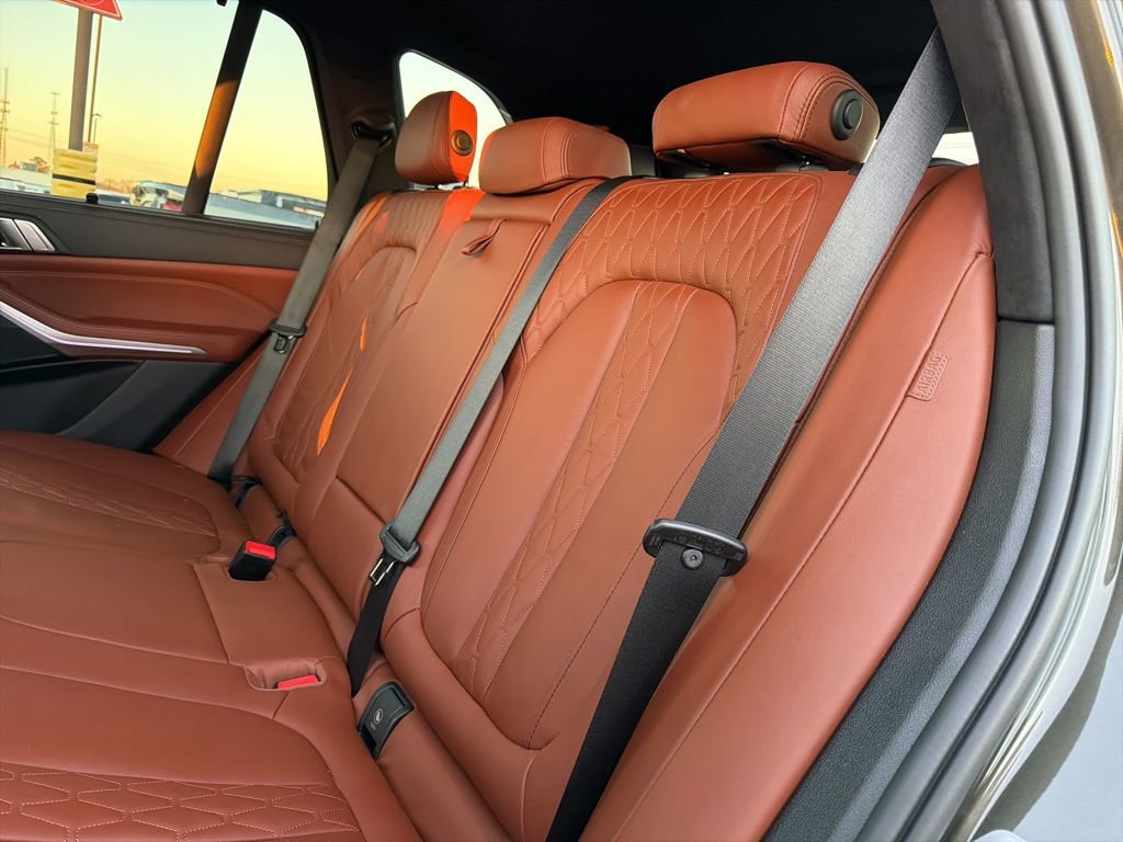 Used 2022 BMW X5 xDrive40i w/ M Sport Package image 15