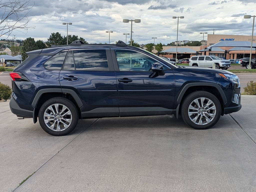 Used 2022 Toyota RAV4 XLE Premium AWD/4WD image 10