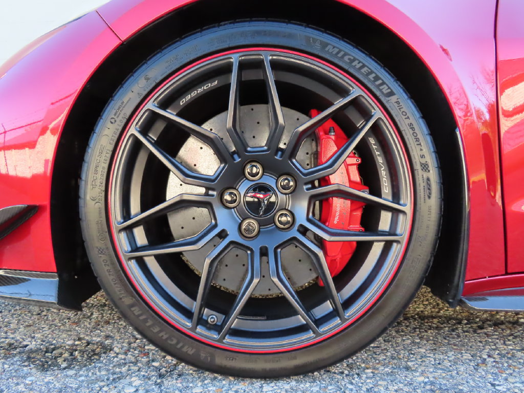Certified 2024 Chevrolet Corvette Z06 w/ Z07 Performance Package RWD image 13