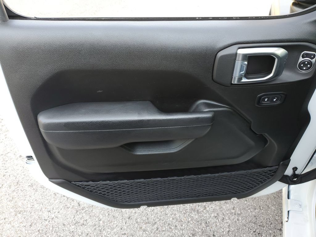 Used 2025 Jeep Wrangler Sport AWD/4WD image 9