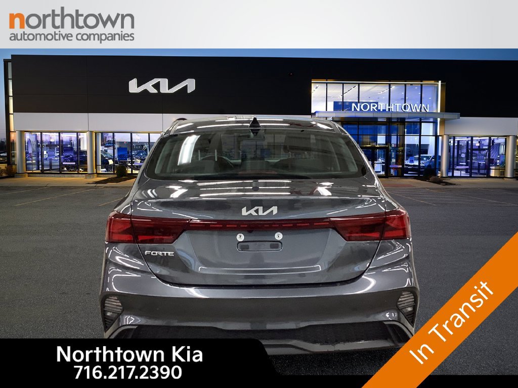 Used 2024 Kia Forte LXS w/ LXS Technology Package FWD image 5