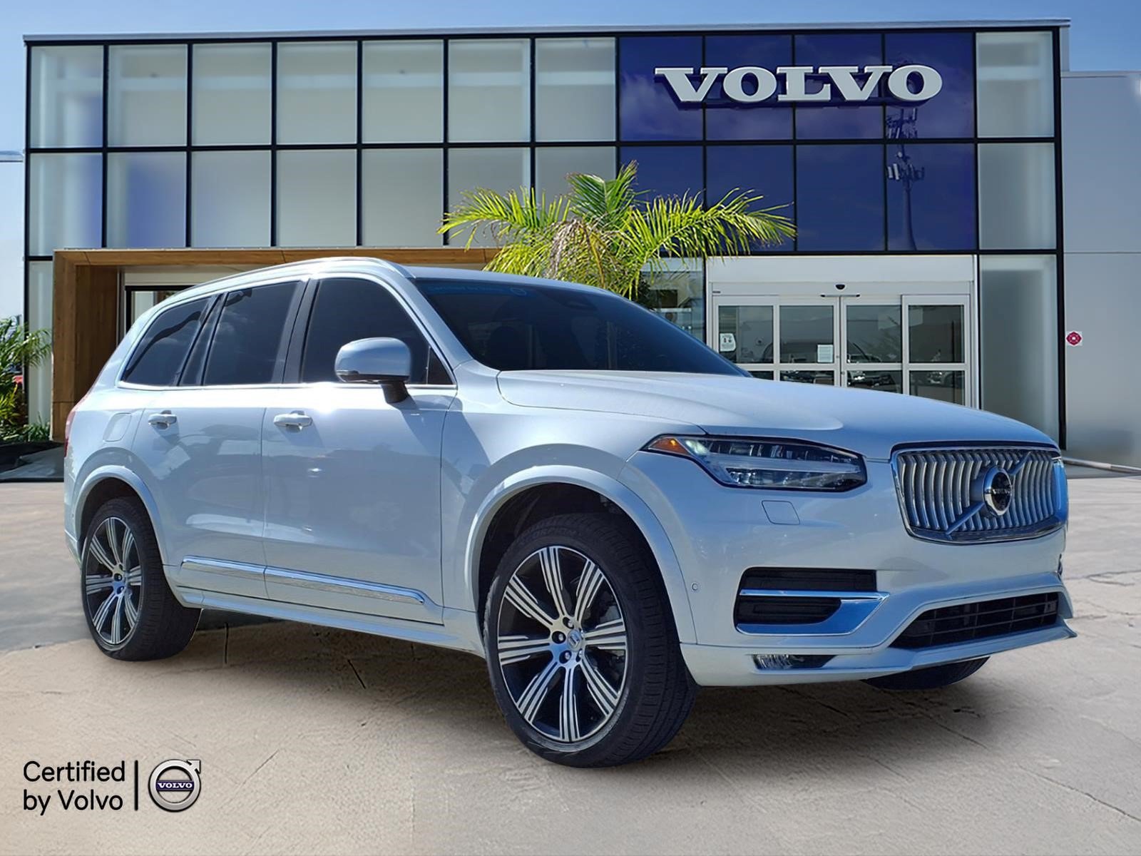 Certified 2025 Volvo XC90 B6 Ultra w/ Protection Package AWD/4WD image 1