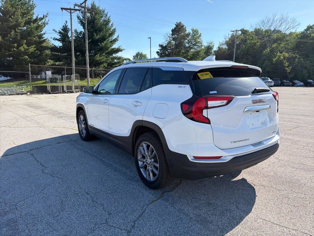 Used 2023 GMC Terrain SLT AWD/4WD image 7