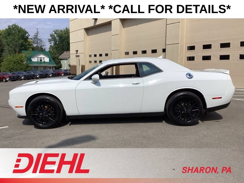 Used 2019 Dodge Challenger SXT w/ Plus Package AWD/4WD image 5