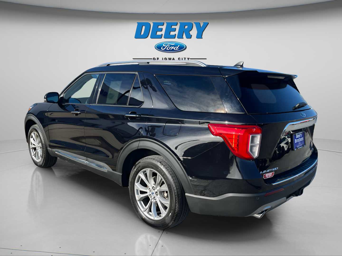 Used 2023 Ford Explorer Limited w/ Limited Technology Package image 6