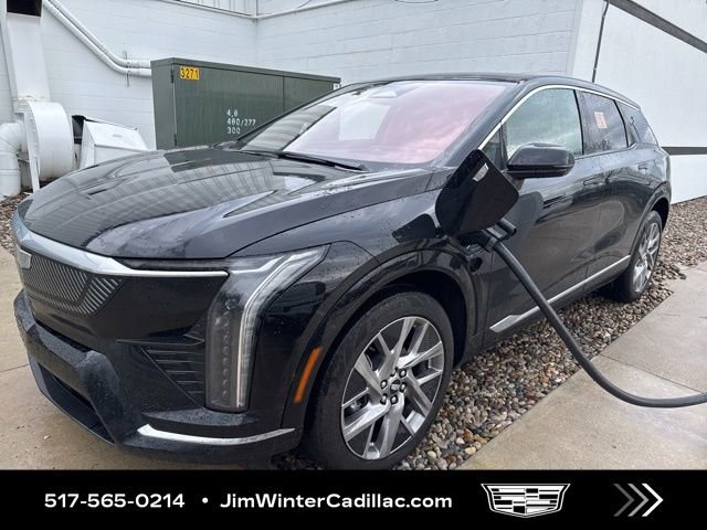 Certified 2025 Cadillac Optiq Luxury 2 w/ LPO, Floor Liner Package AWD/4WD image 5
