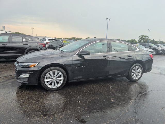 Used 2025 Chevrolet Malibu LT FWD image 4