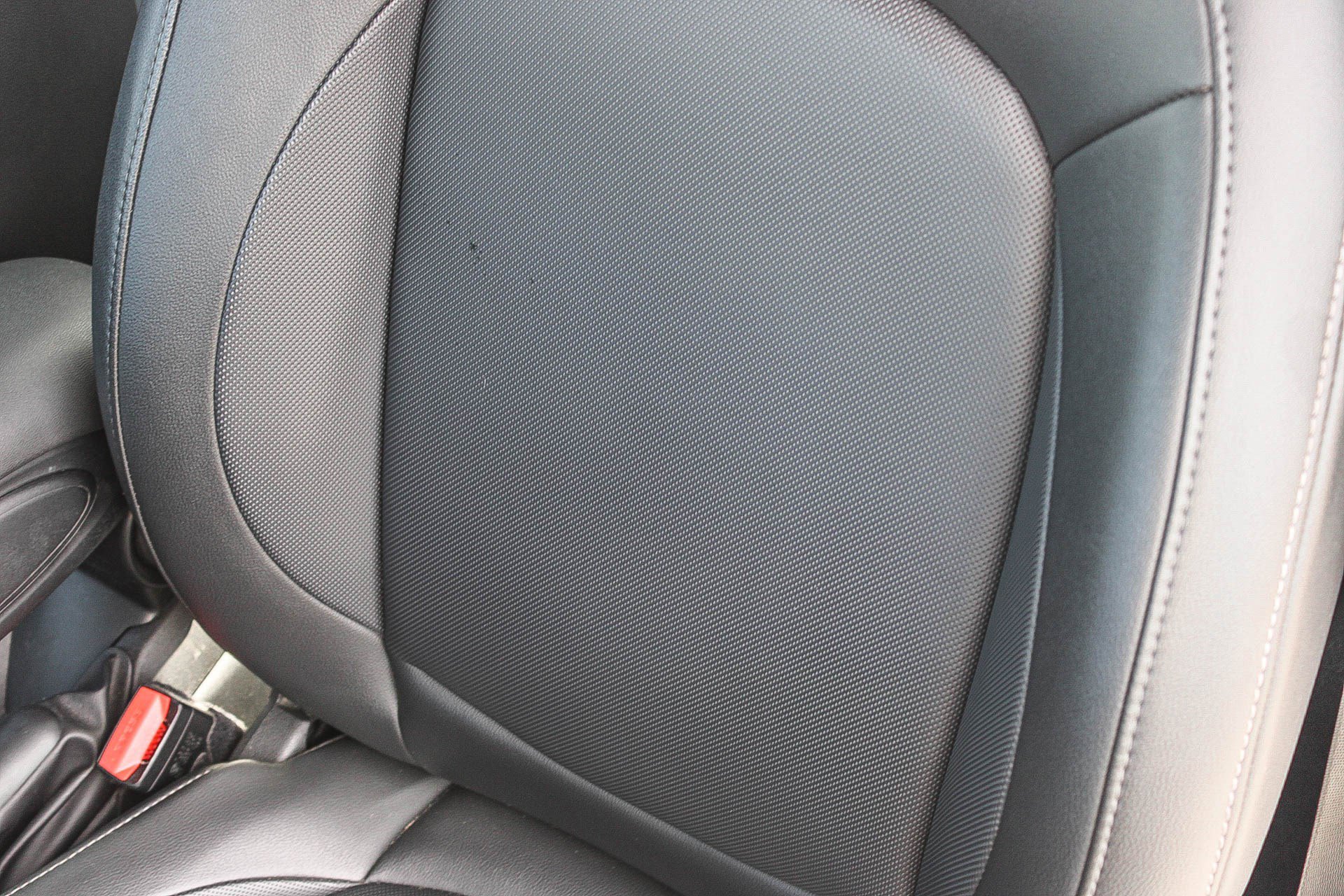 Used 2019 MINI Cooper 2-Door Hardtop image 23