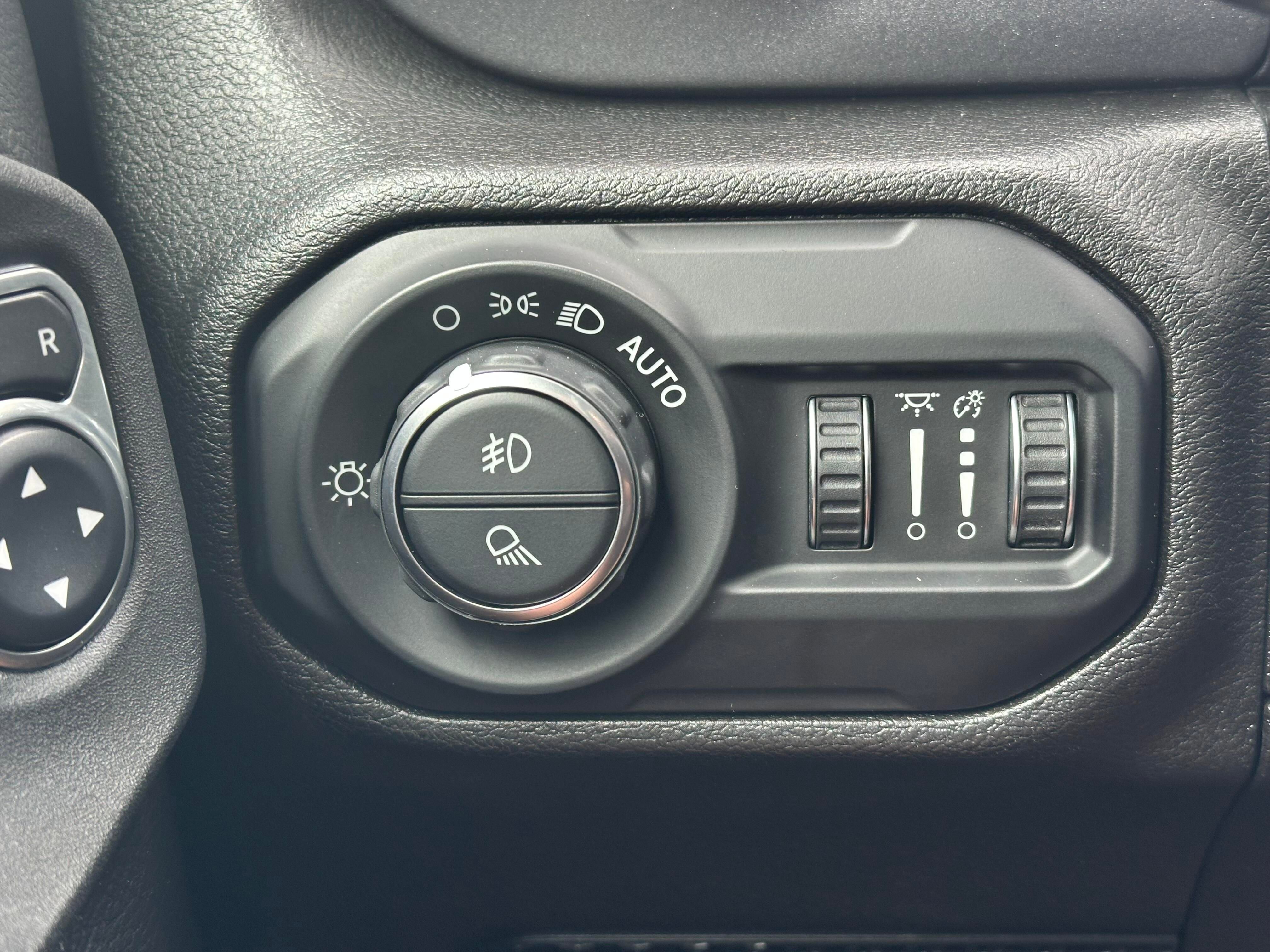 Used 2021 Jeep Gladiator Mojave image 28