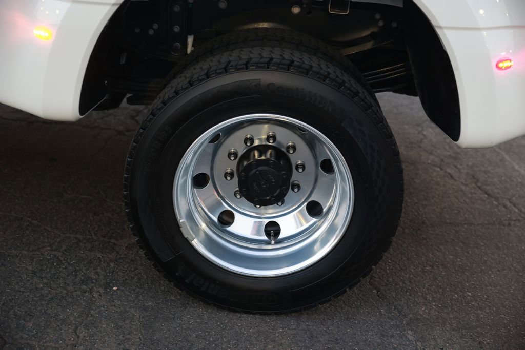 Used 2025 Ford F450 Platinum w/ FX4 Off-Road Package AWD/4WD image 11