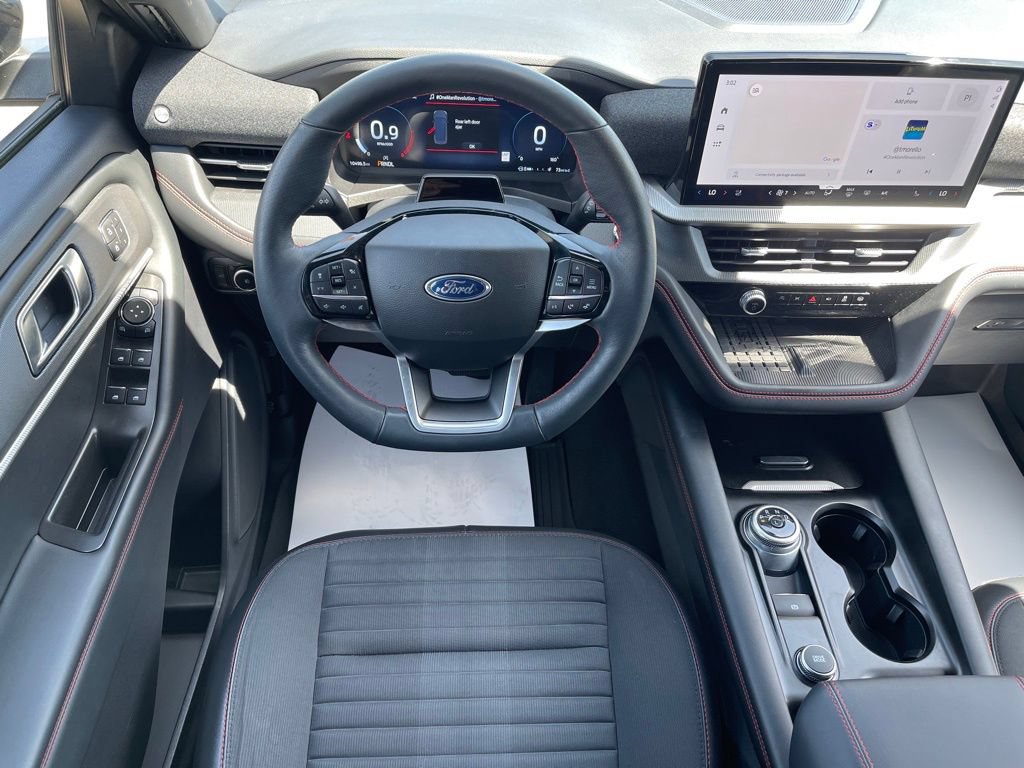 Used 2025 Ford Explorer ST-Line w/ Premium Package RWD image 6