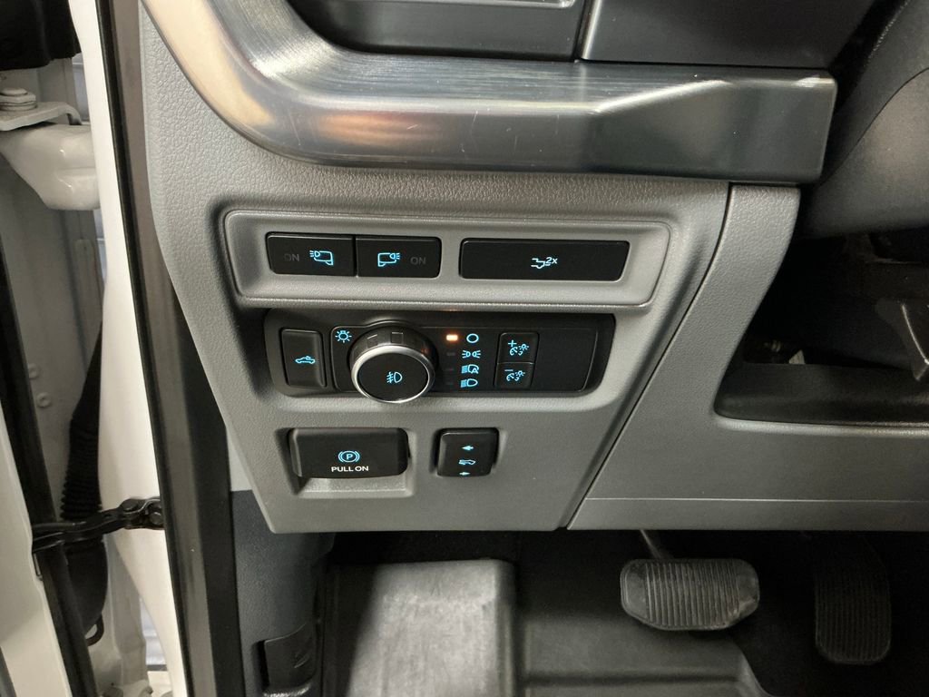 Used 2022 Ford F150 Lariat w/ Max Trailer Tow Package image 21