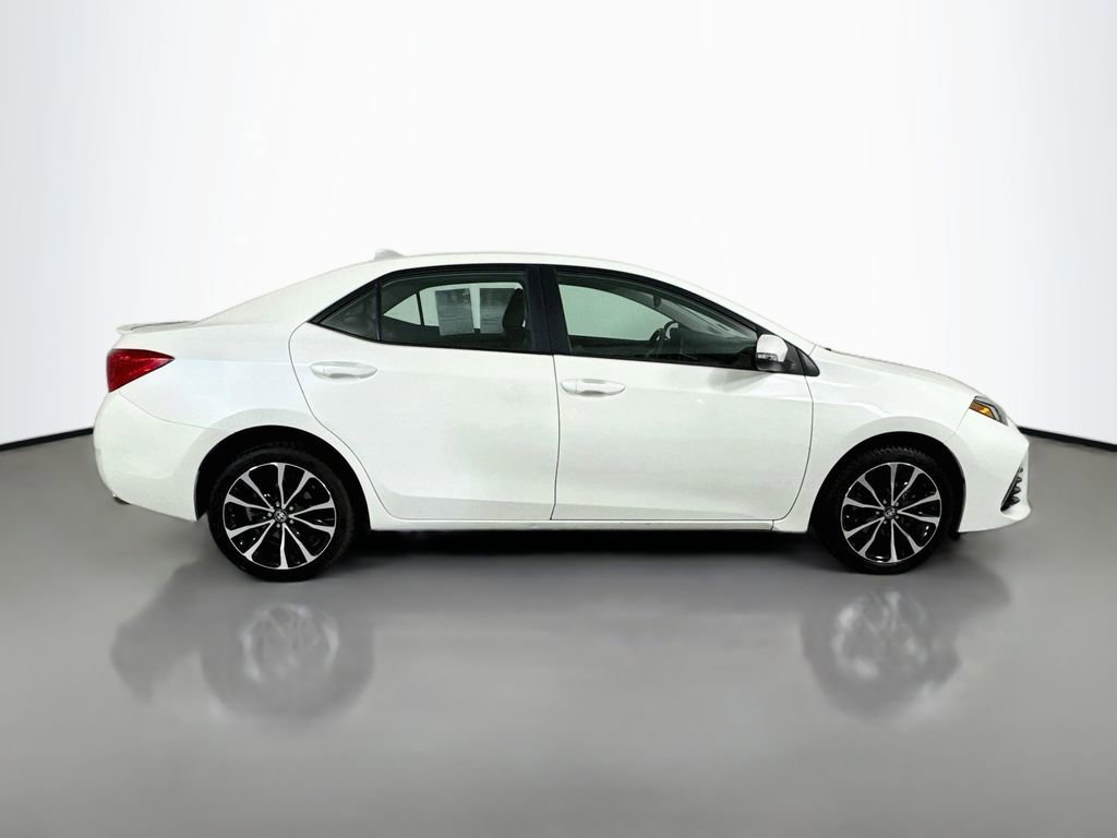 Used 2018 Toyota Corolla XSE FWD image 7