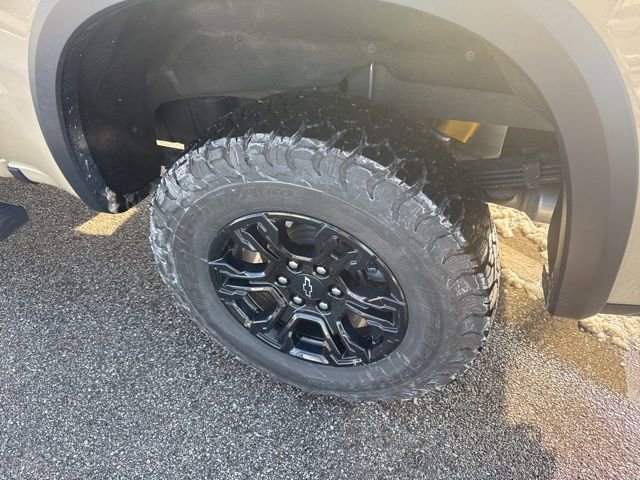 Used 2023 Chevrolet Silverado 1500 ZR2 w/ Technology Package image 12