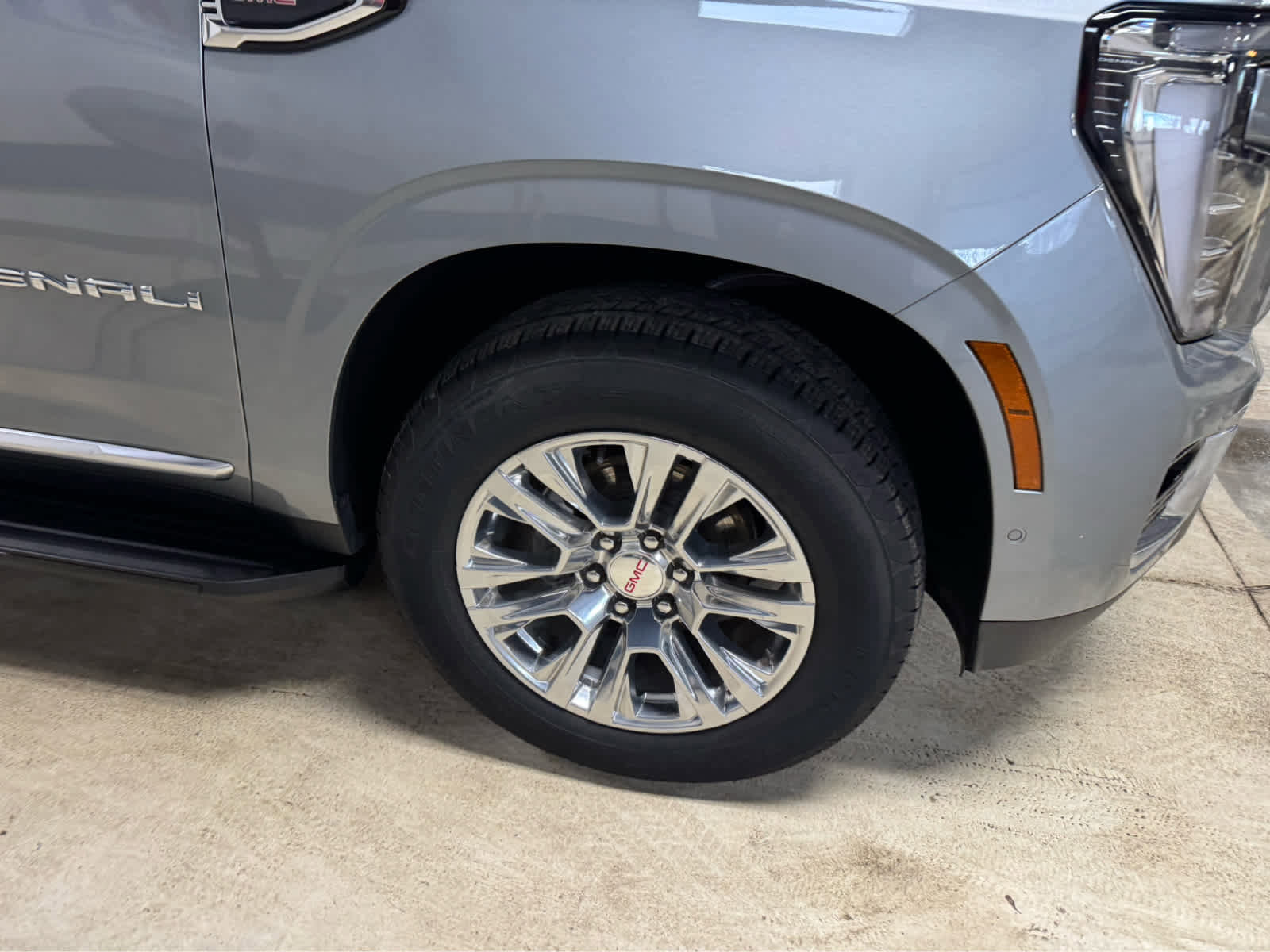 Certified 2025 GMC Yukon Denali image 31
