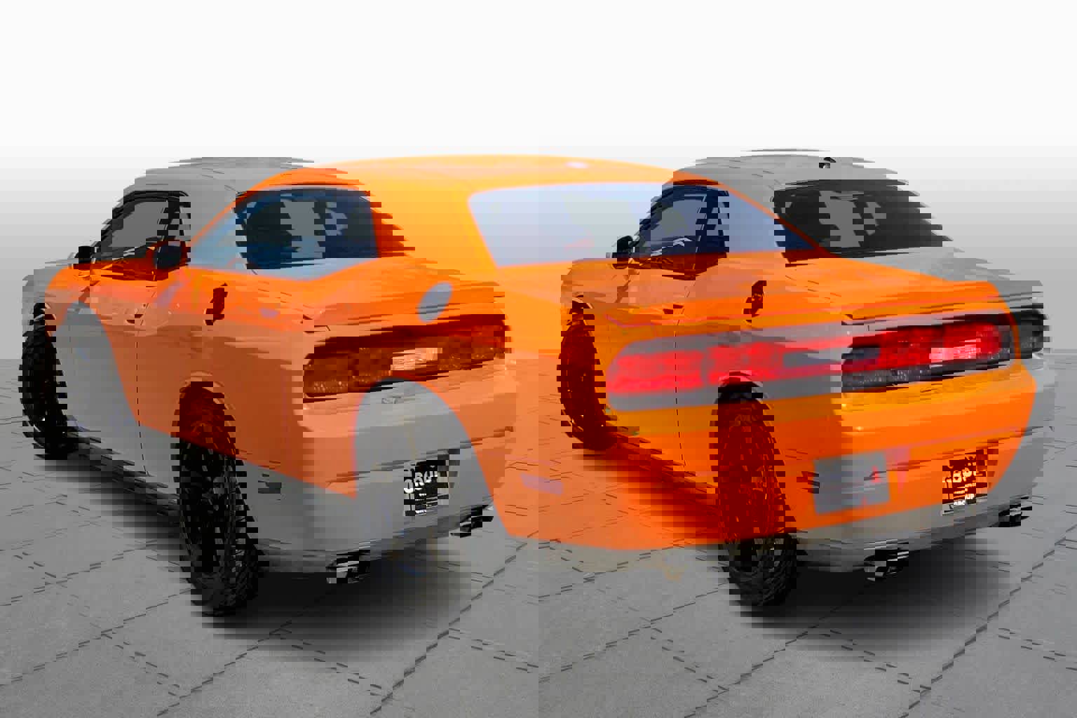 Used 2014 Dodge Challenger R/T w/ Blacktop Package image 10