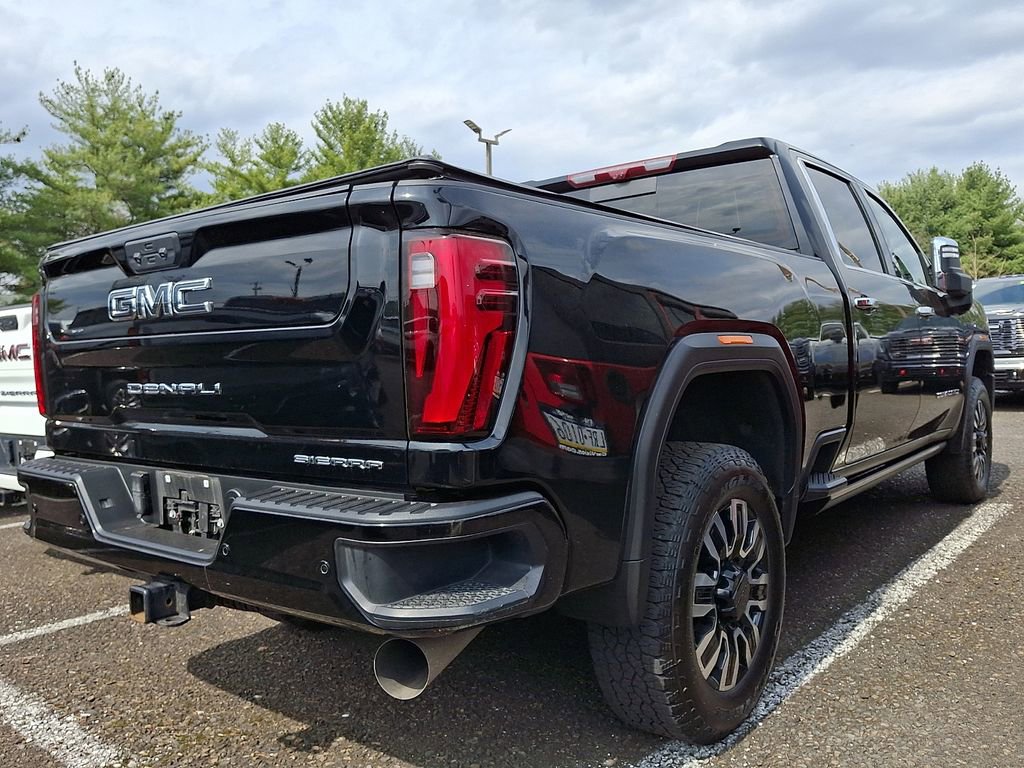 Used 2024 GMC Sierra 3500 Denali Ultimate image 4