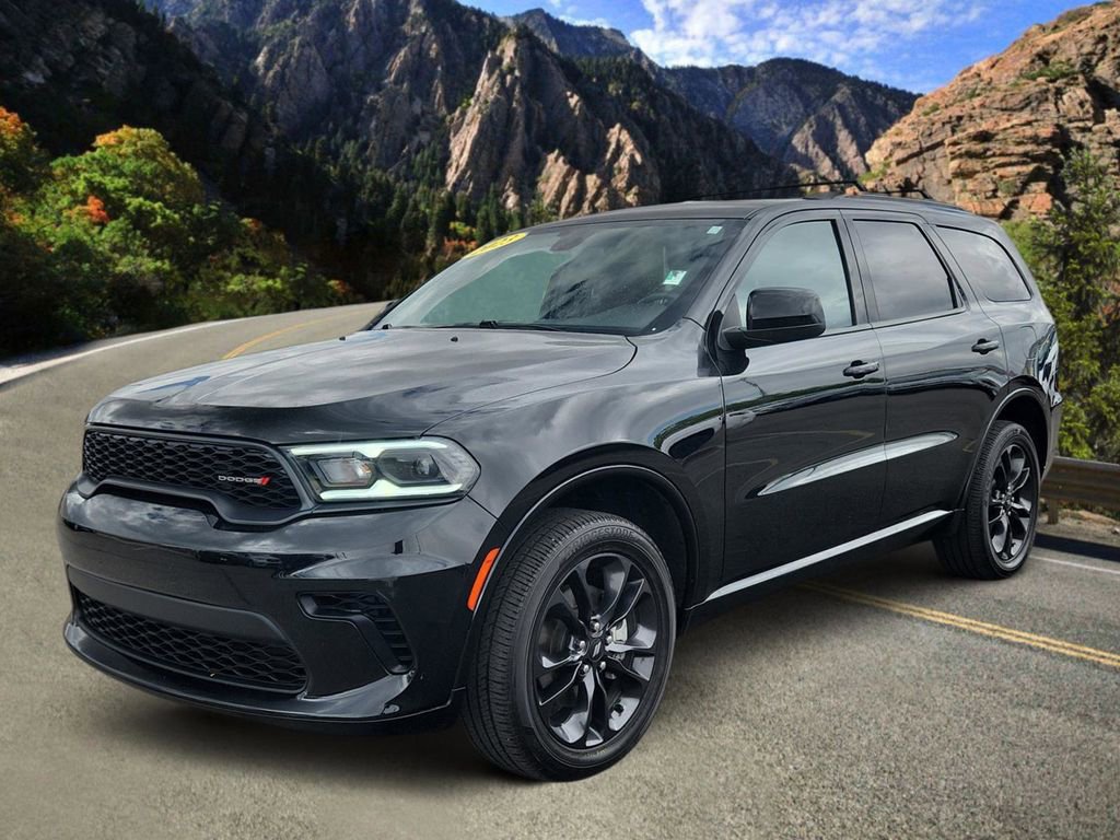 Used 2023 Dodge Durango GT w/ Blacktop Package AWD/4WD image 5