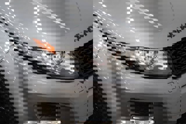 Used 2014 Land Rover Range Rover Evoque Dynamic image 29