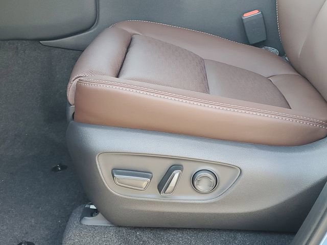 Used 2025 Toyota Land Cruiser image 13