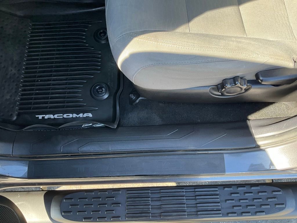 Used 2019 Toyota Tacoma SR5 image 15