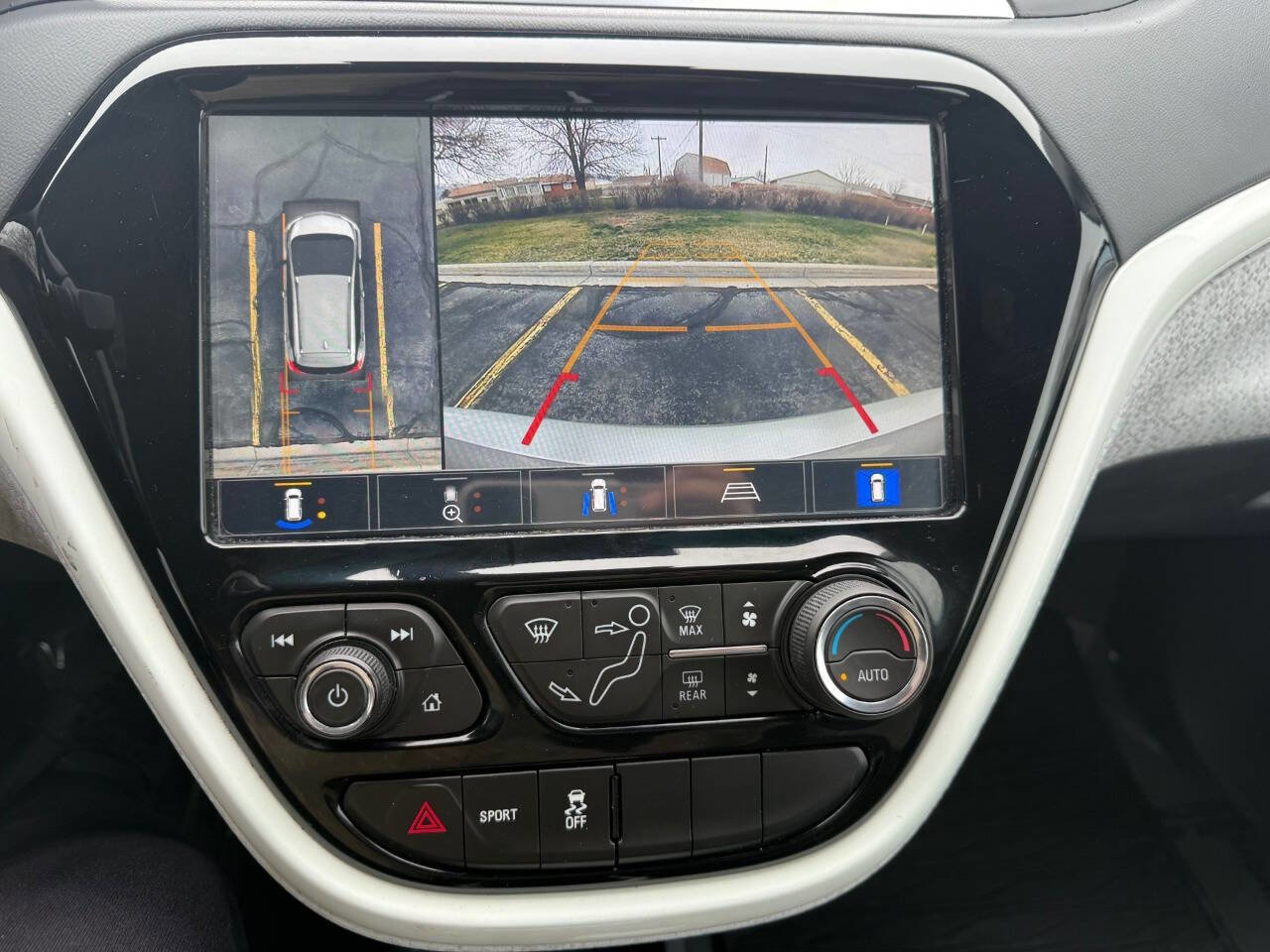 Used 2021 Chevrolet Bolt Premier w/ Infotainment Package image 12