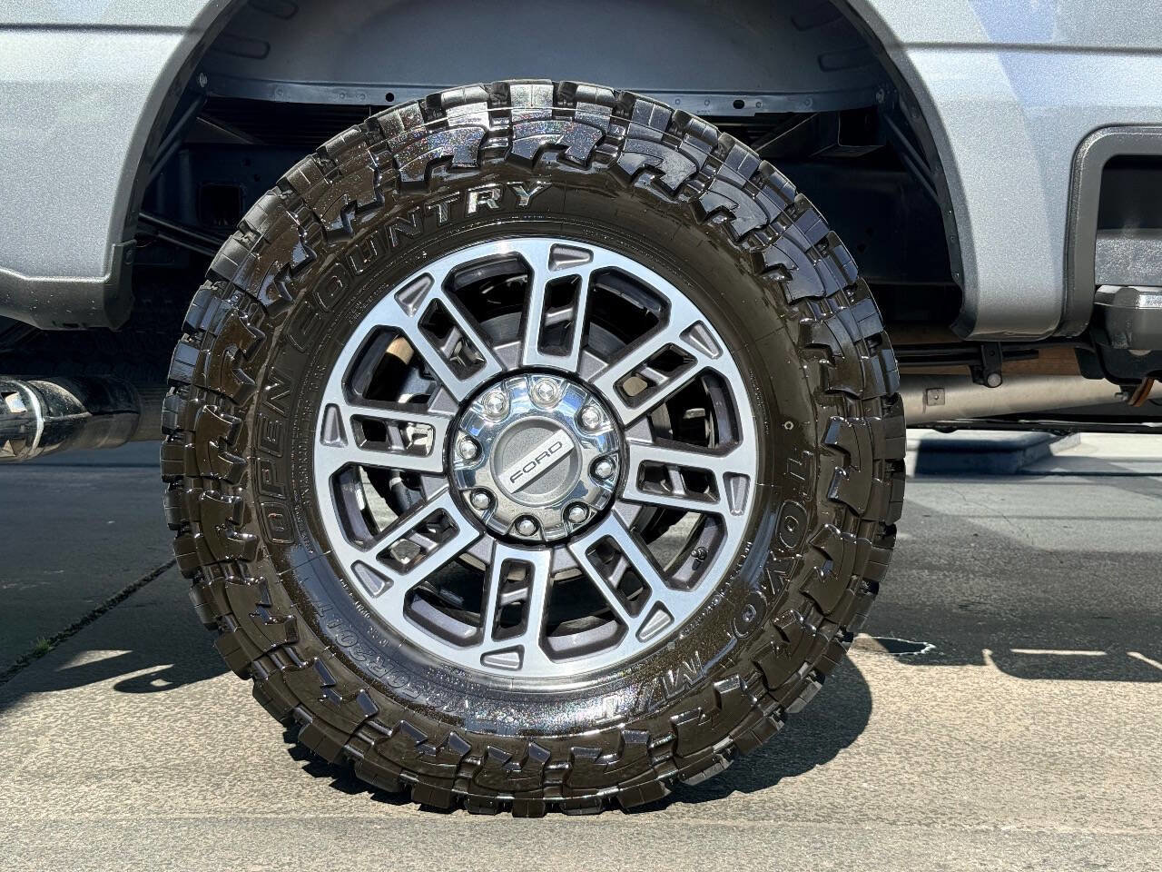 Used 2025 Ford F250 Lariat w/ Lariat Ultimate Package image 14