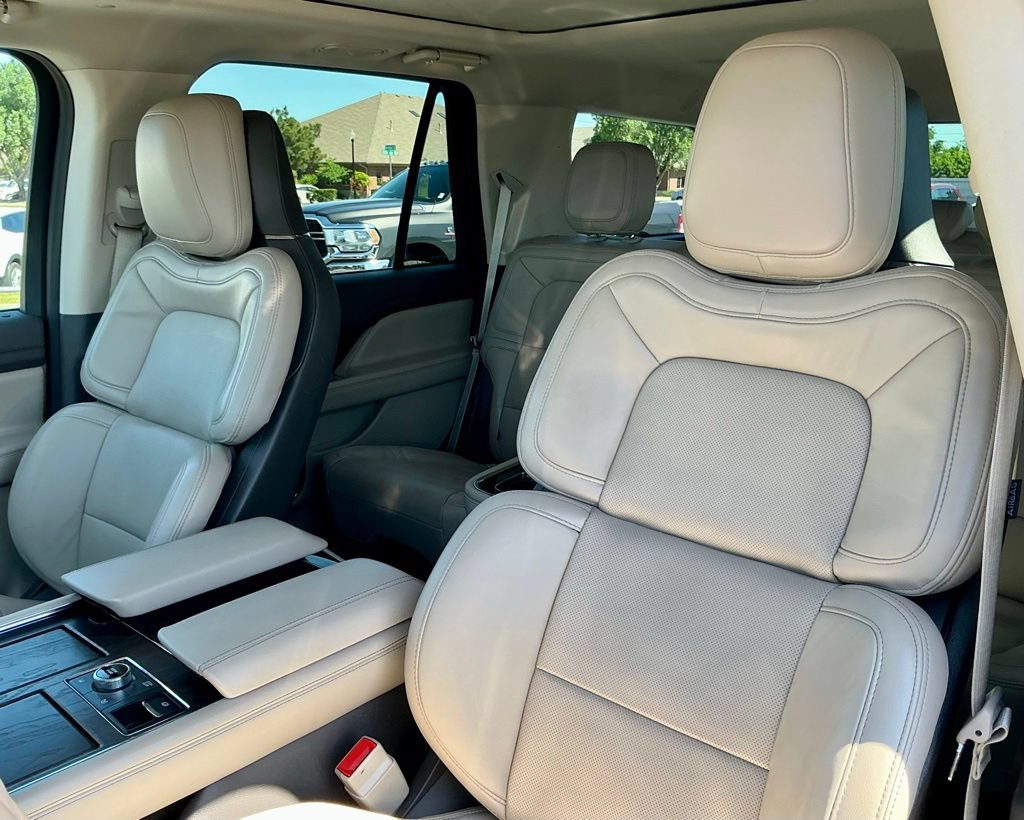Used 2024 Lincoln Navigator Reserve w/ Monochromatic Package AWD/4WD image 42