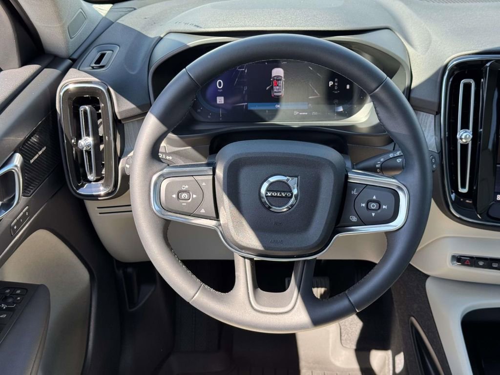 Used 2023 Volvo XC40 B5 Ultimate w/ Climate Package AWD/4WD image 13