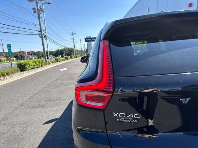Certified 2025 Volvo XC40 B5 Core AWD/4WD image 10