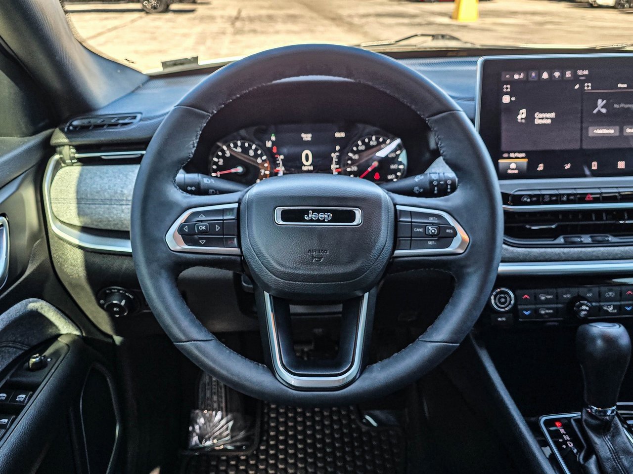 Used 2024 Jeep Compass Latitude w/ Convenience Group image 26