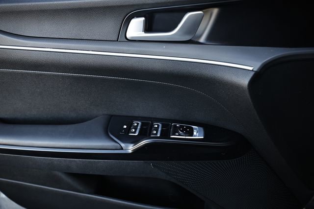 Used 2023 Kia K5 GT-Line image 15