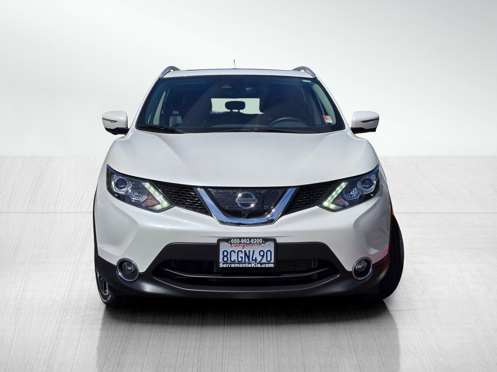 Used 2017 Nissan Rogue Sport SL w/ SL Premium Package image 2