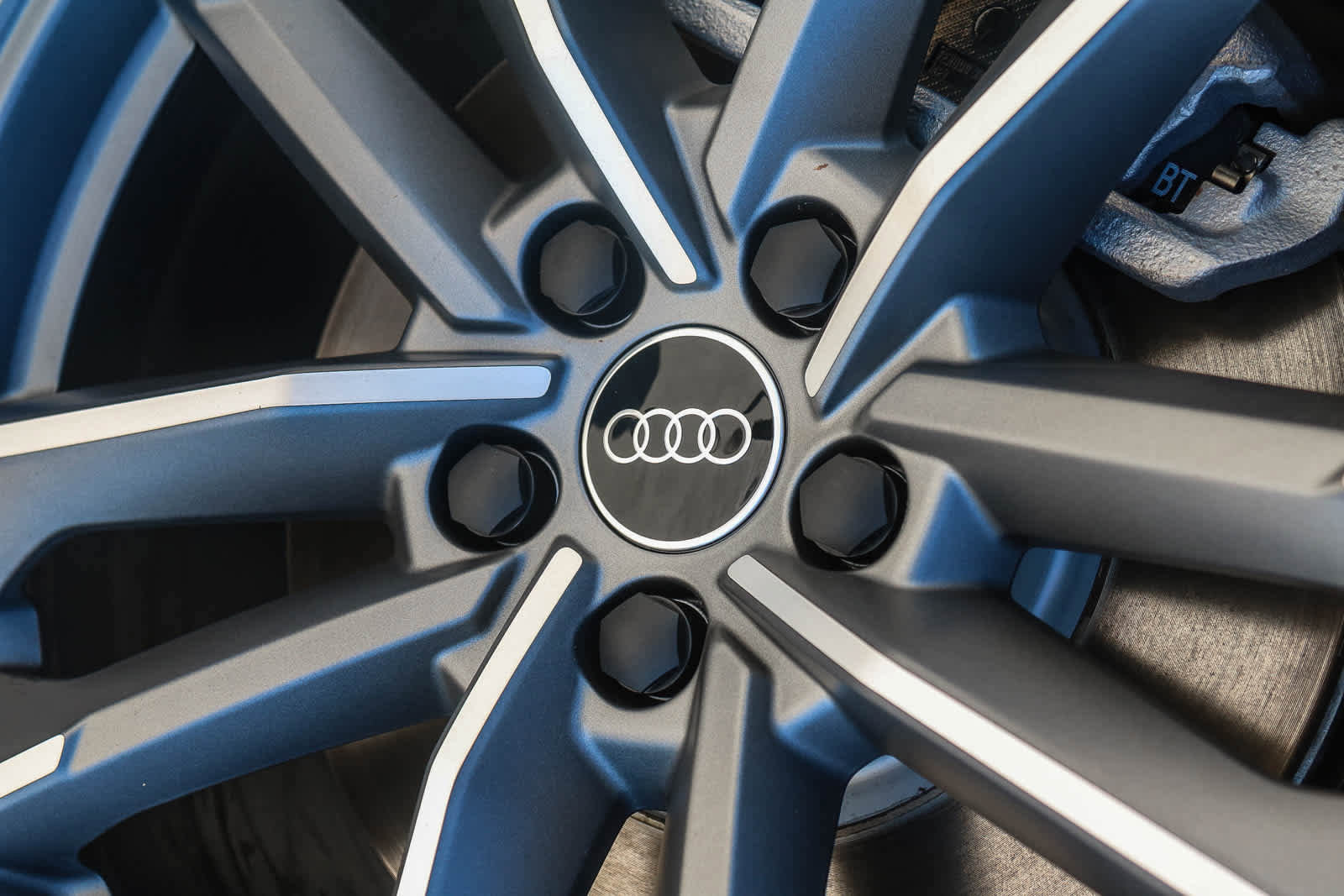 New 2025 Audi Q3 2.0T Premium image 15